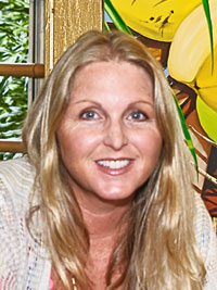 Hawaii artist Shelly Maudsley White